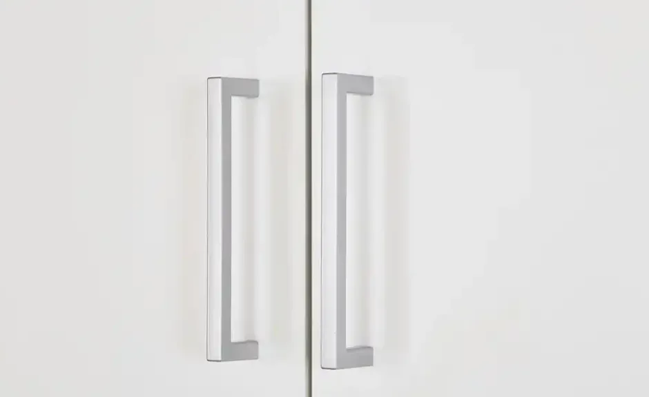 Drehtürenschrank Diver