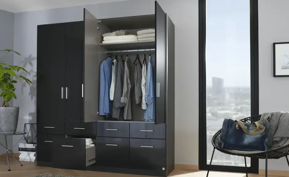 Drehtürenschrank, 4 türig Celle