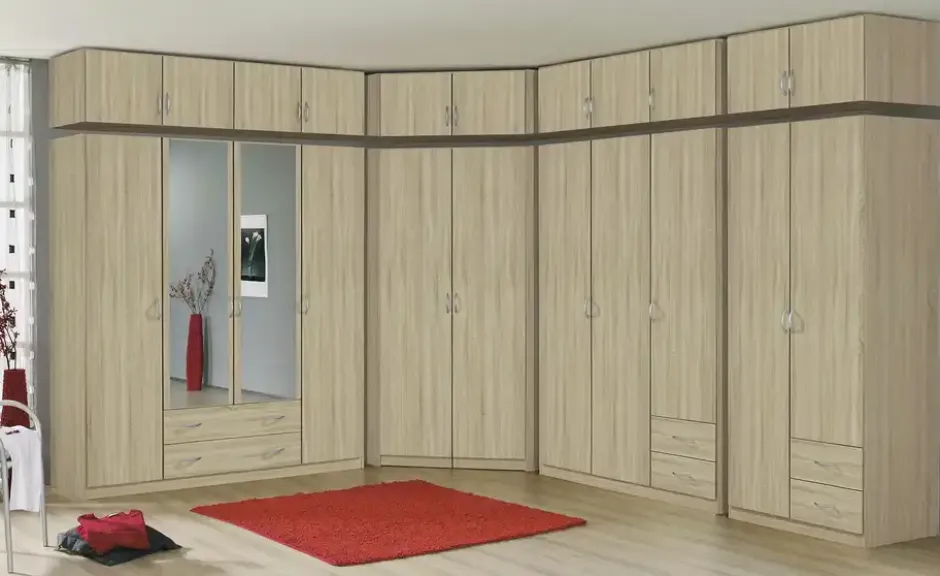 Eckschrank Case