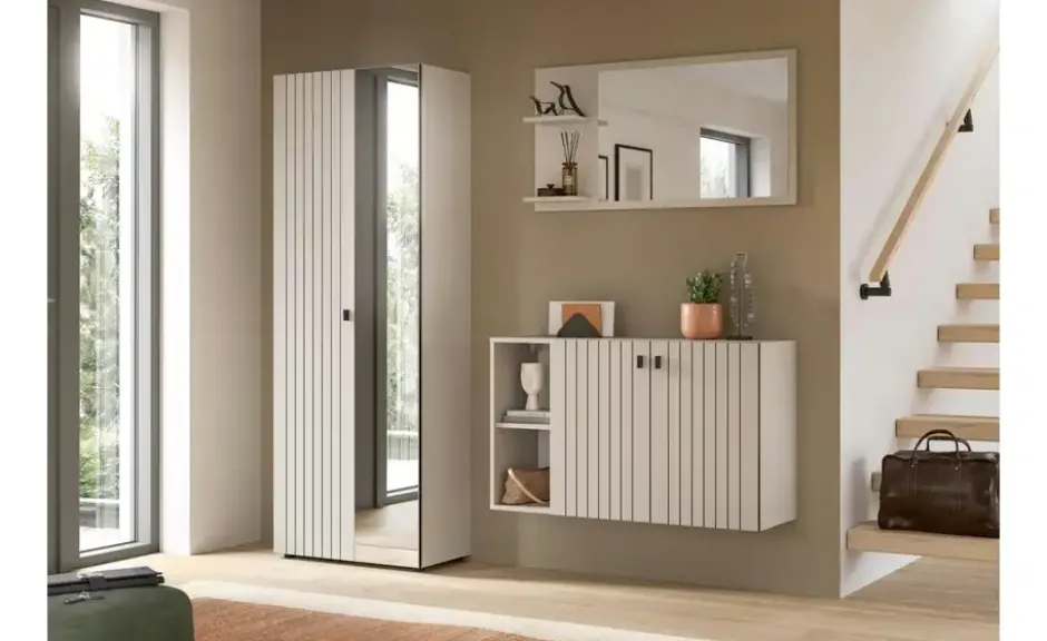 Garderobenschrank