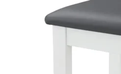 Hocker Dusty