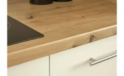 Küchenzeile mit E-Geräte