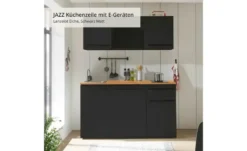 Küchenzeile mit E-Geräten
