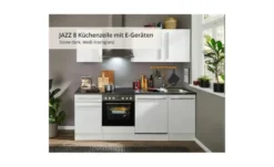 Küchenzeile mit E-Geräten