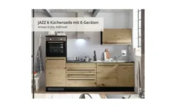 Küchenzeile mit E-Geräten