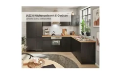Küchenzeile mit E-Geräten