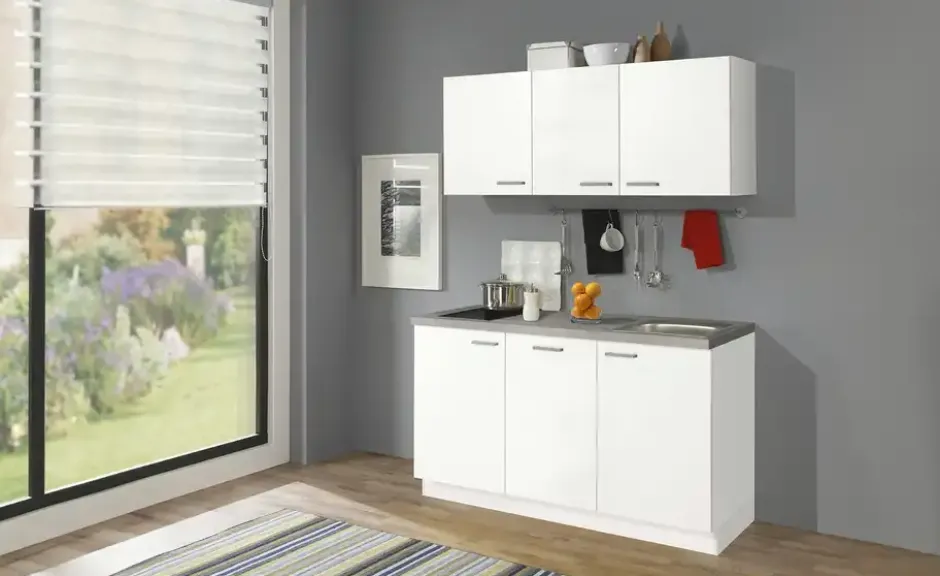 Küchenzeile mit Elektrogeräten Hoom