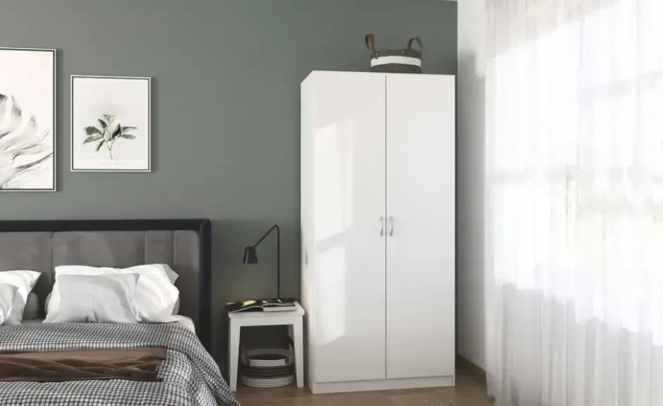 Kleiderschrank Case
