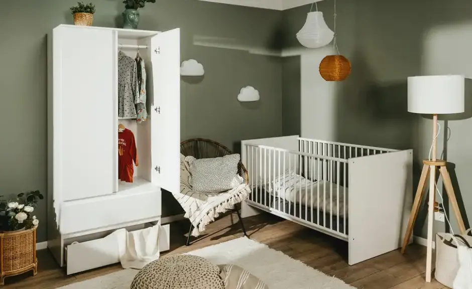 Kleiderschrank Image