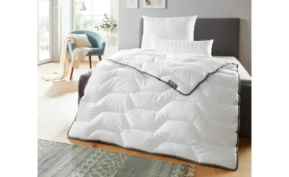 Leicht-Steppbett