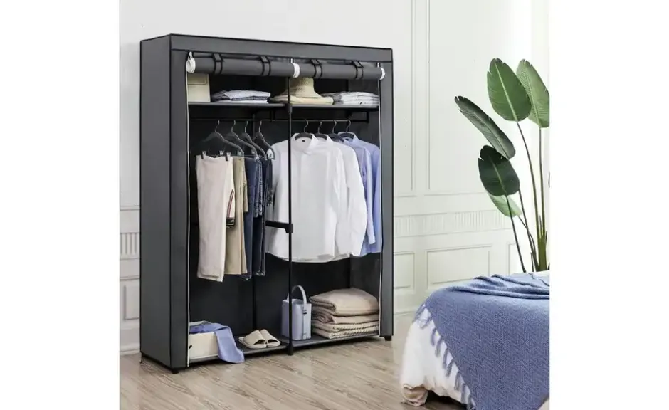 Stoffschrank